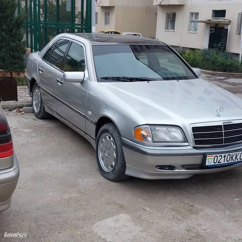 Mercedes-benz E class 1995