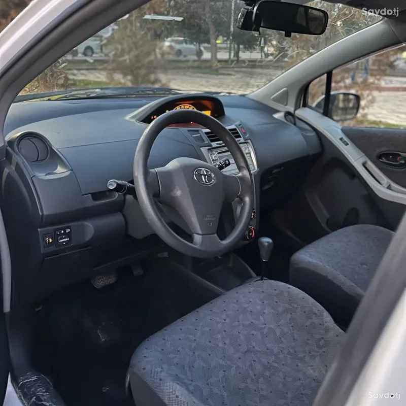 Toyota Vitz 2009