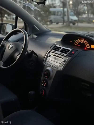 Toyota Vitz 2009