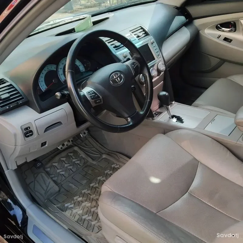 Toyota Camry 2010