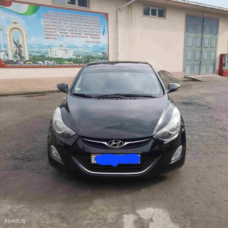 Hyundai Avante 2012
