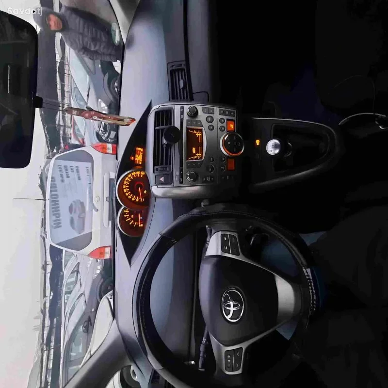 Toyota Verso 2009