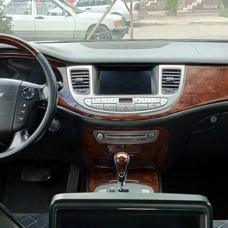 Hyundai Genesis 2008