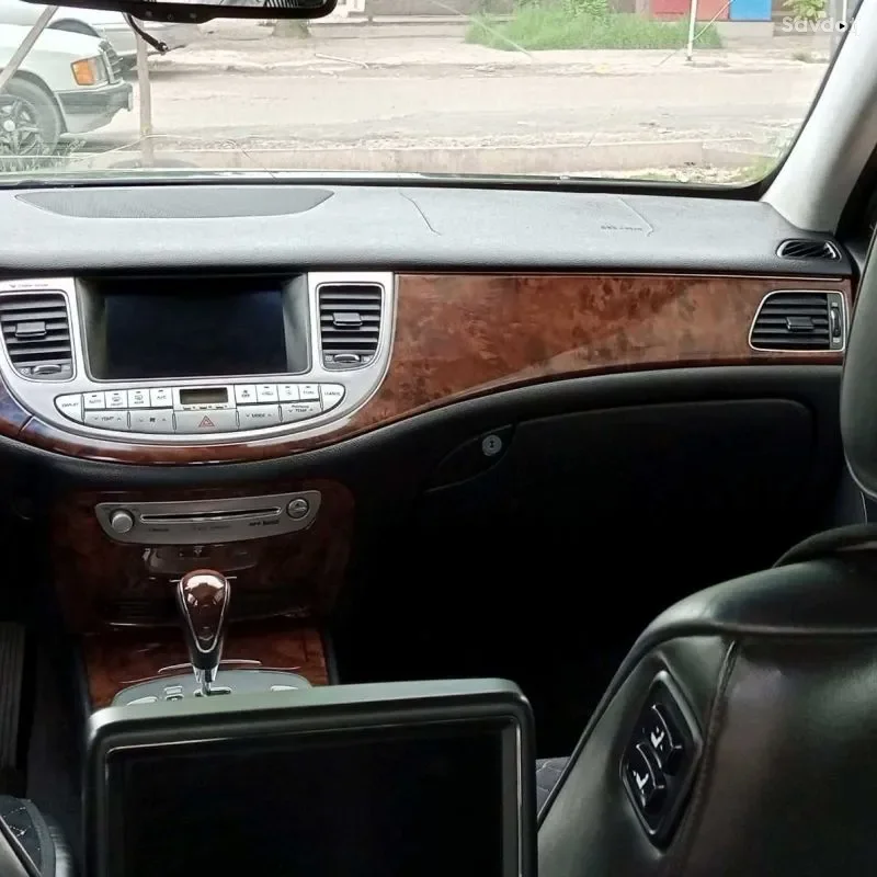 Hyundai Genesis 2008