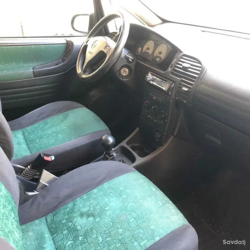 Opel Zafira 2001
