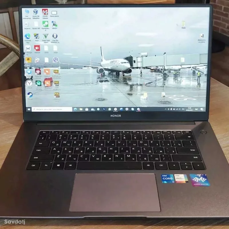 Honor MagicBook 15. intel Core i5