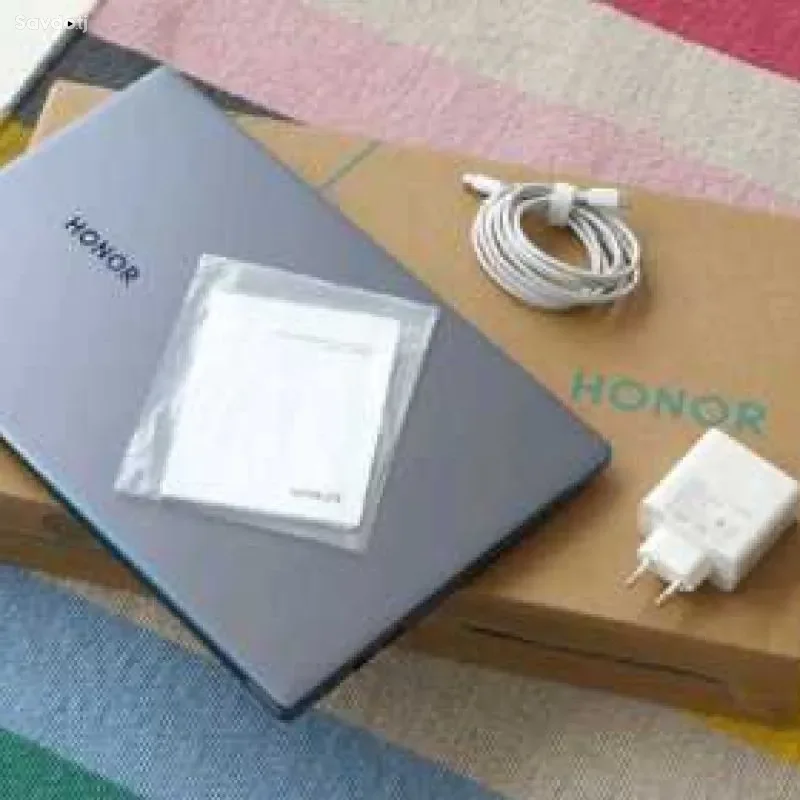 Honor MagicBook 15. intel Core i5