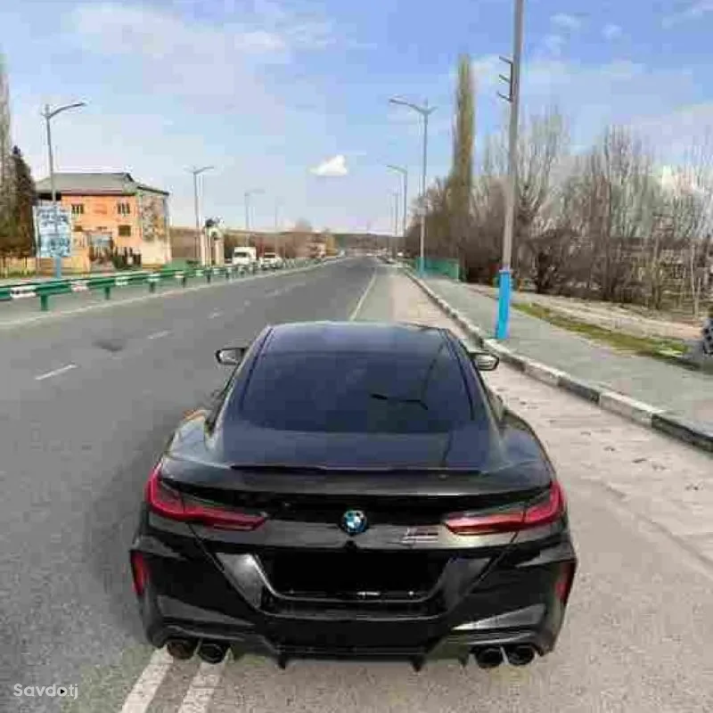 BMW M8 2022