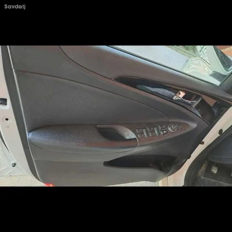Hyundai Sonata 2011