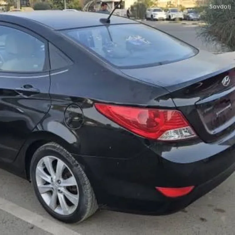 Hyundai Accent 2012