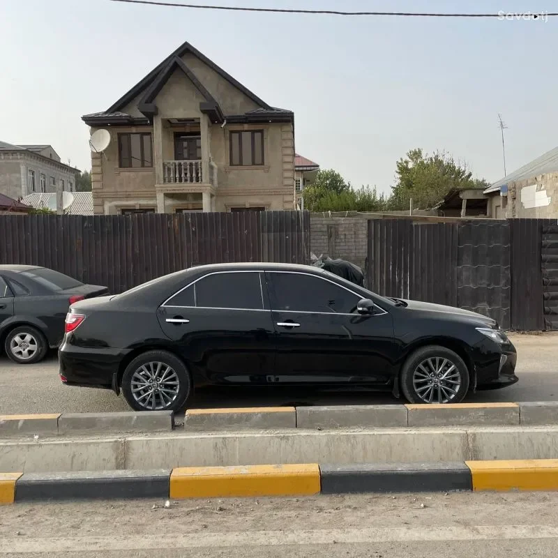 Toyota Camry 2017
