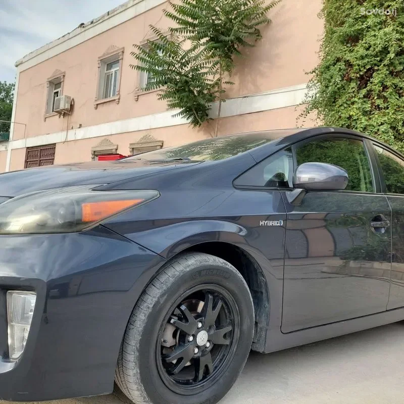 Toyota Prius 2014