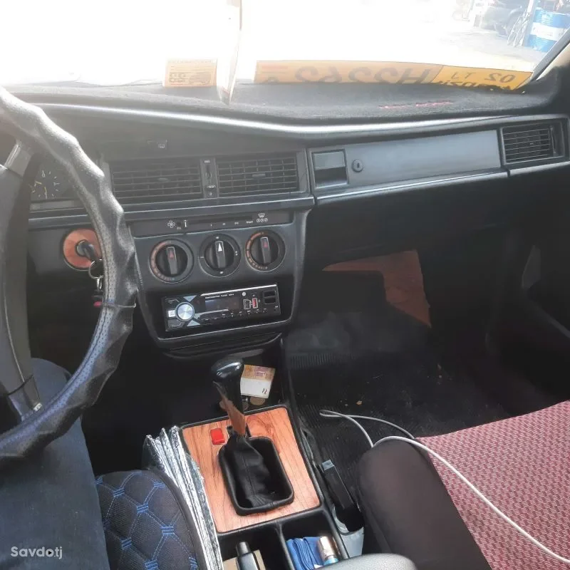 Mercedes-benz E class 1990