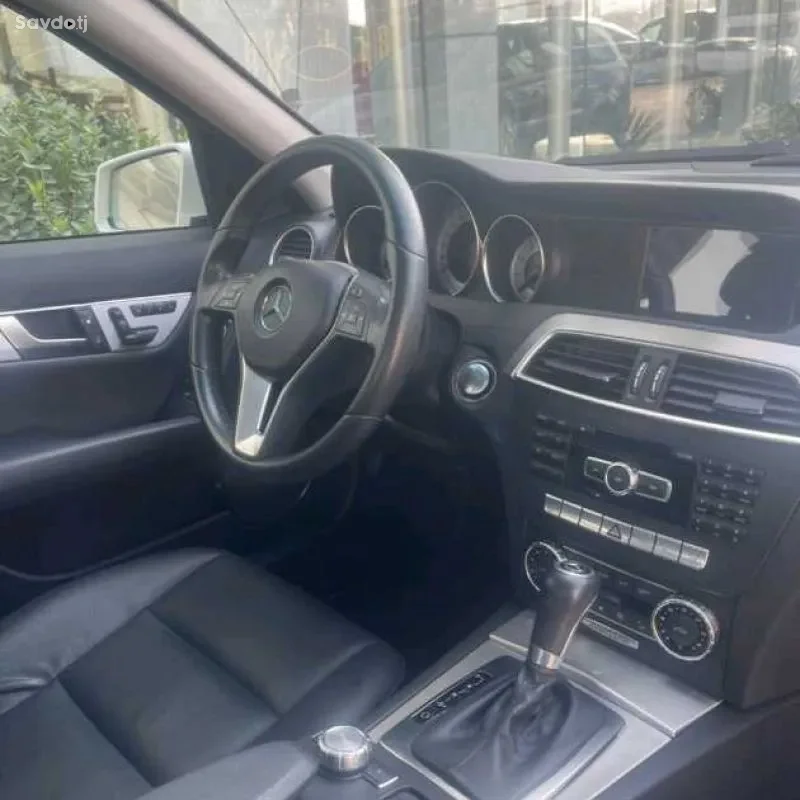 Mercedes-benz C class 2012