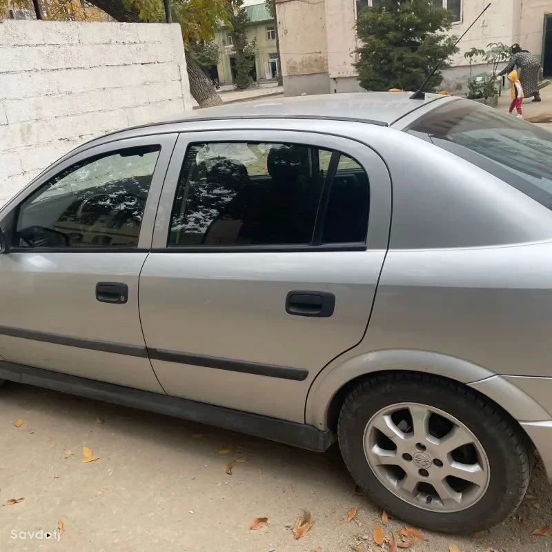 Opel Astra j 1999
