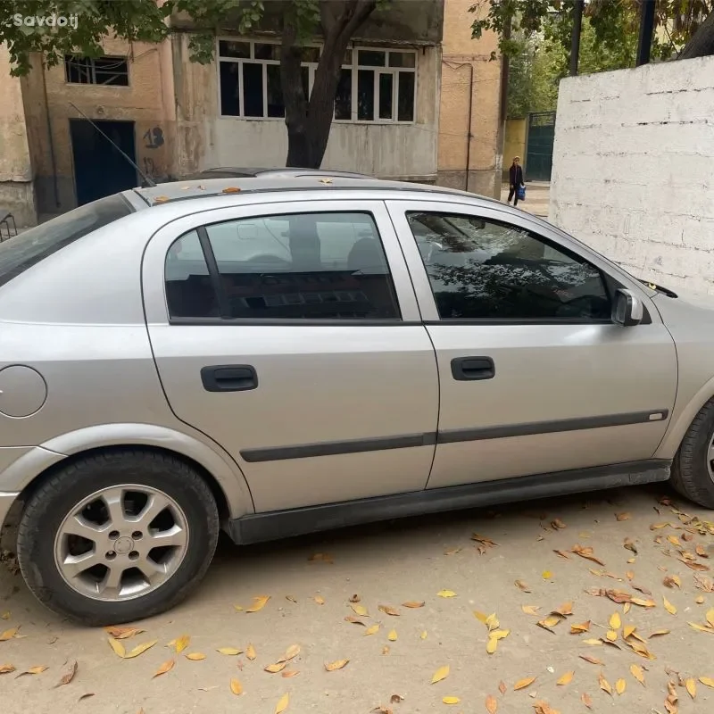 Opel Astra j 1999