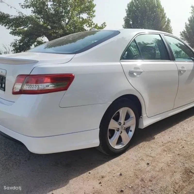 Toyota Camry 2011