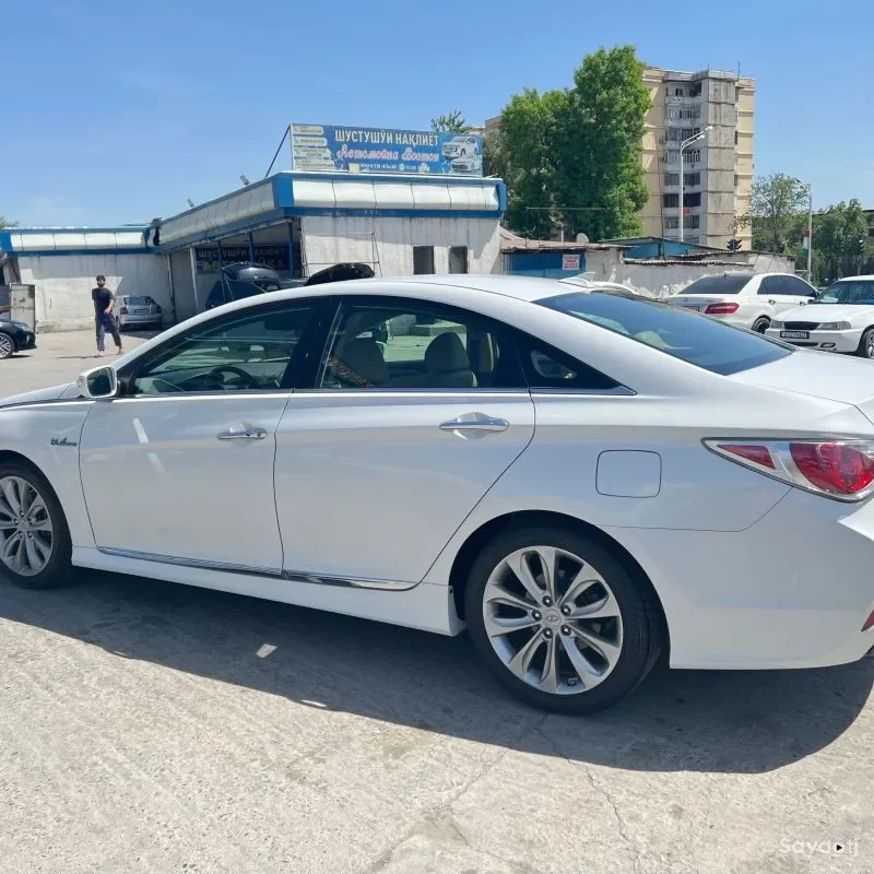 Hyundai Sonata 2013