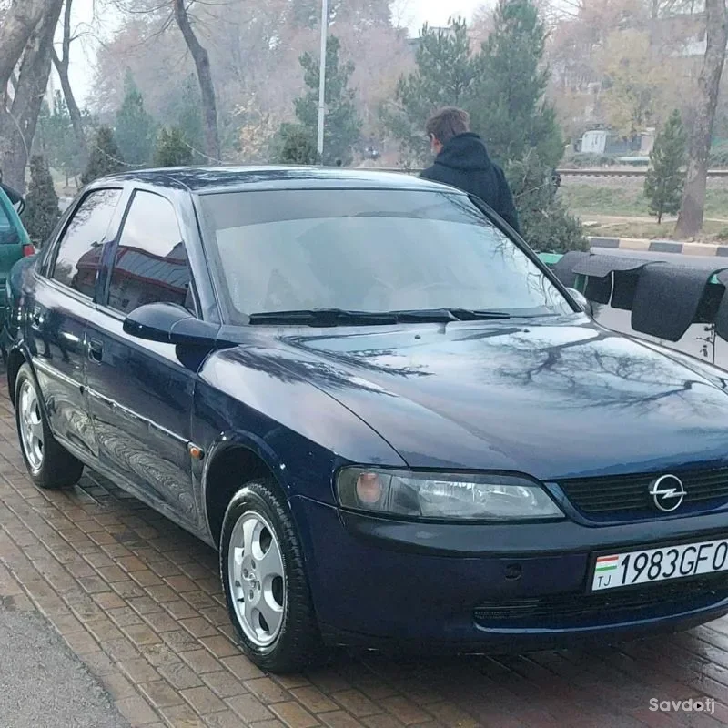 Opel Arena 1998