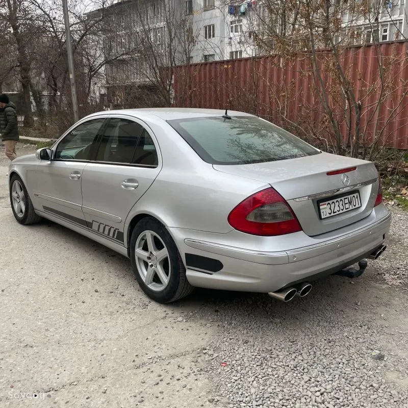 Mercedes-benz E class 2004