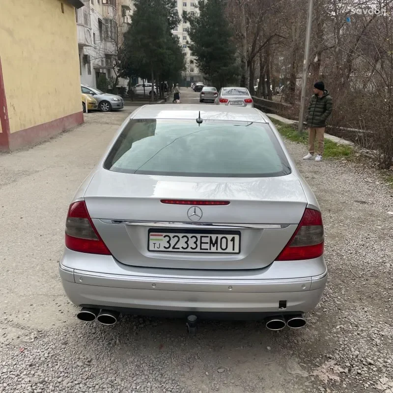 Mercedes-benz E class 2004