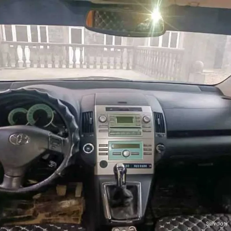 Toyota Verso 2006
