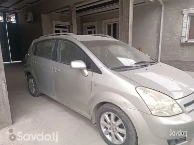 Toyota Verso 2006