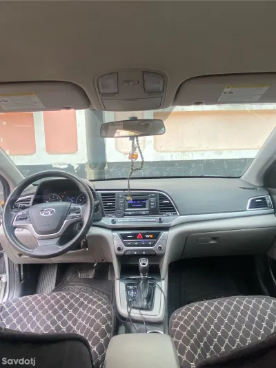 Hyundai Elantra 2017