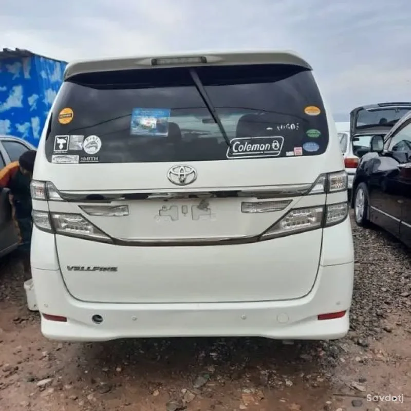 Toyota Alphard 2014