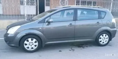 Лобовое стекло Toyota Corolla Verso 