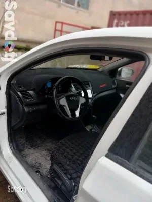 Hyundai Accent 2012