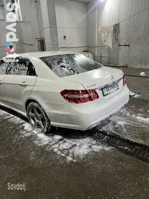 Mercedes-benz E class 2010