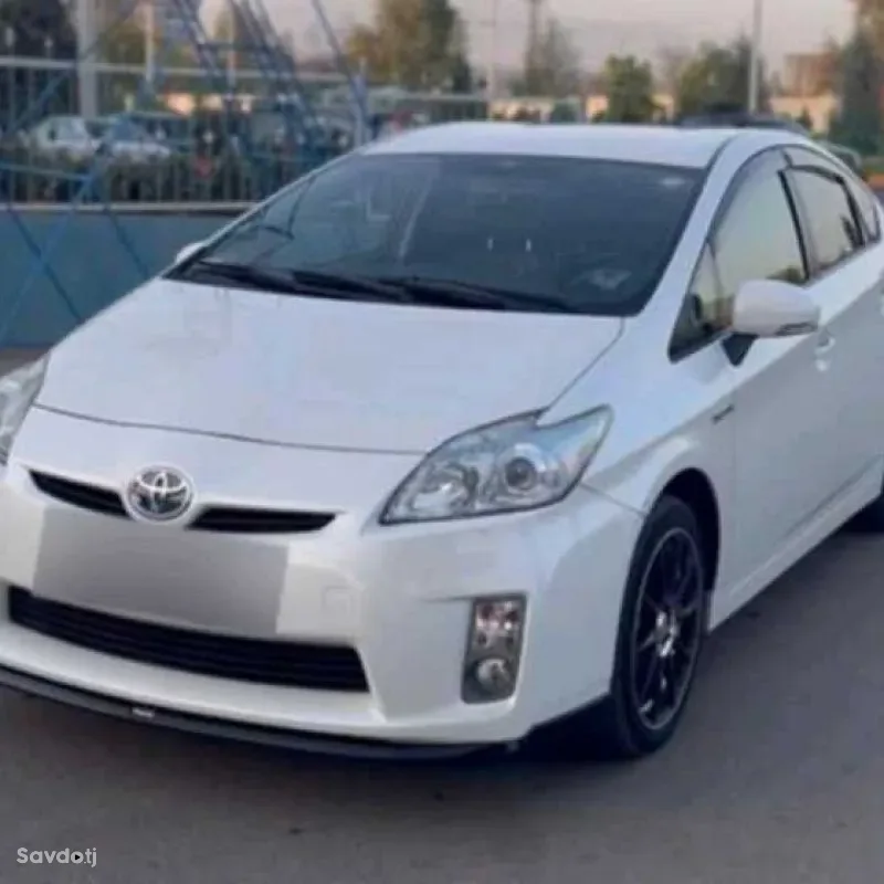 Лобовое стекло Toyota Prius