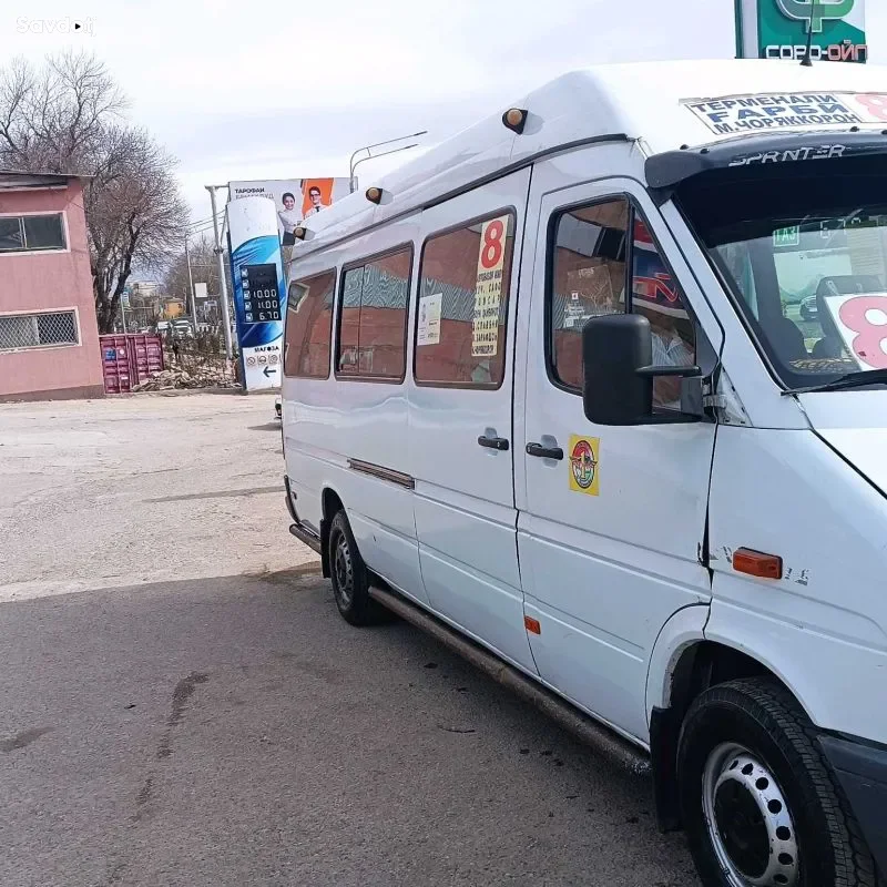 Mercedes-benz Sprinter 2000