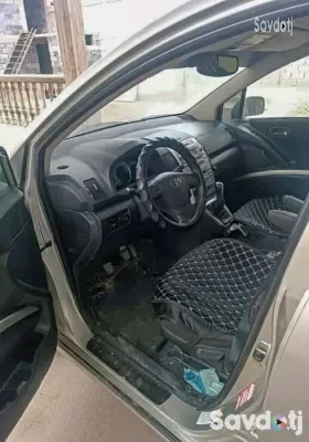 Toyota Verso 2005