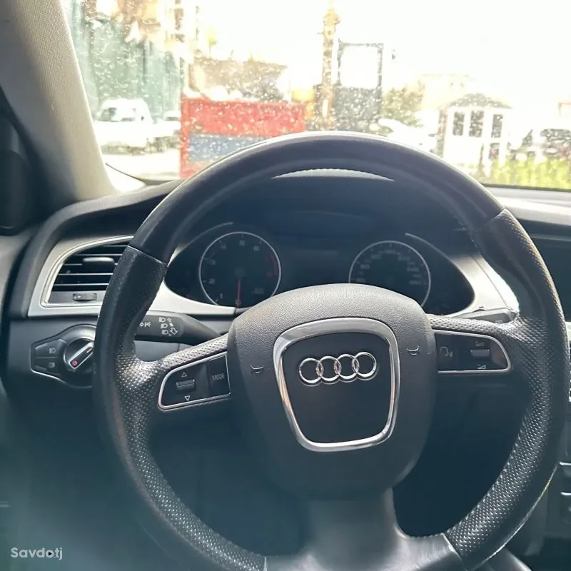 Audi A4 2011