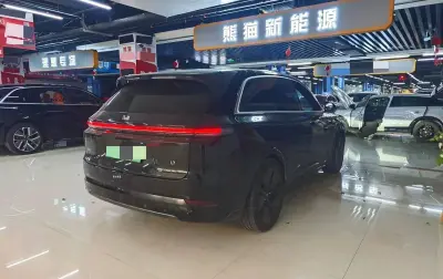 Li Auto L9, 2022
