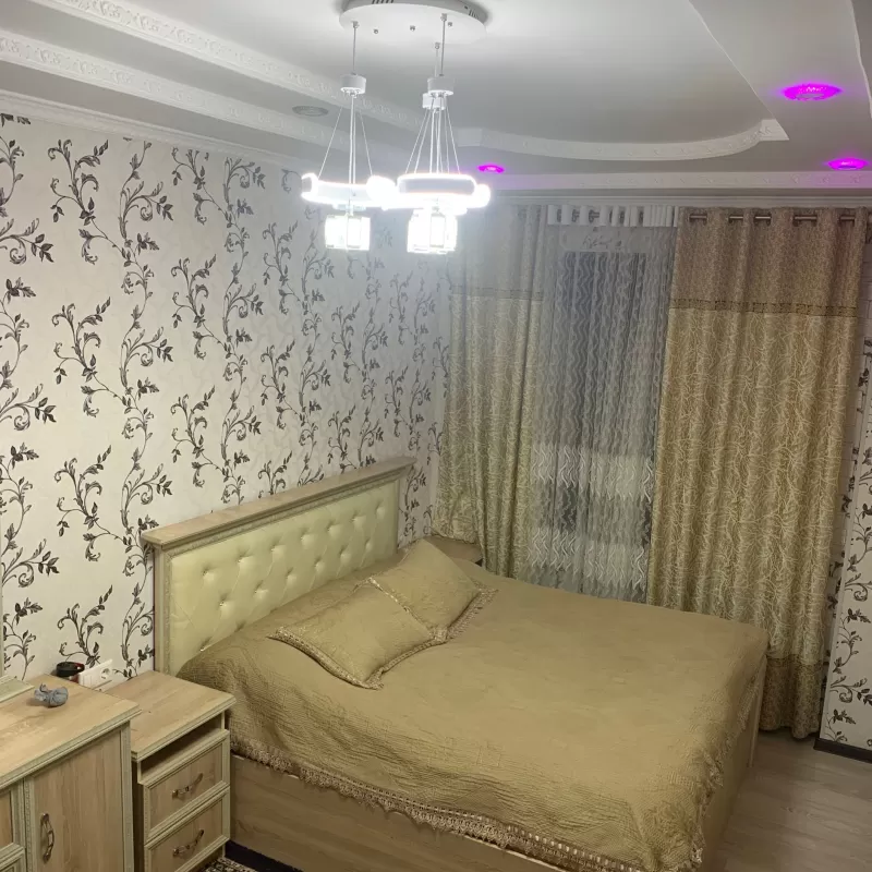 2-к квартира, 3 этаж, 73 м², центр