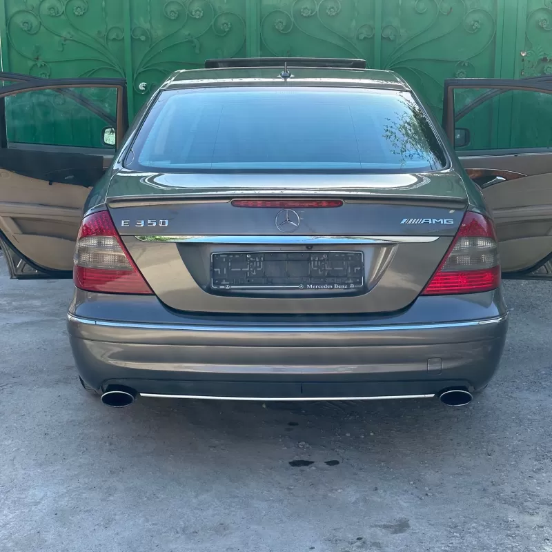 Mercedes-benz E class 2008