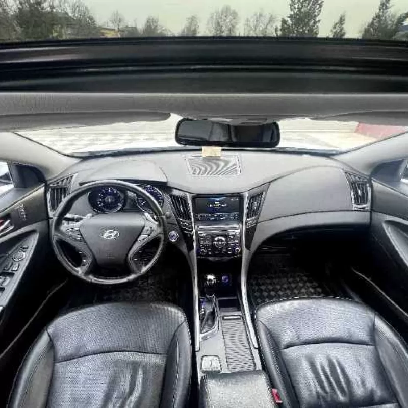 Hyundai Sonata 2011