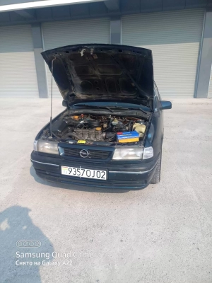 Opel Vectra a 1993
