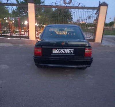 Opel Vectra a 1993