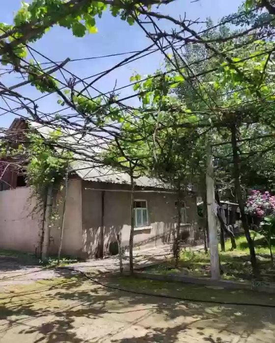 1 этажный, 4-комн. дом, 150 м², 30 соток, ул. Зайналобод, село Дарёбод