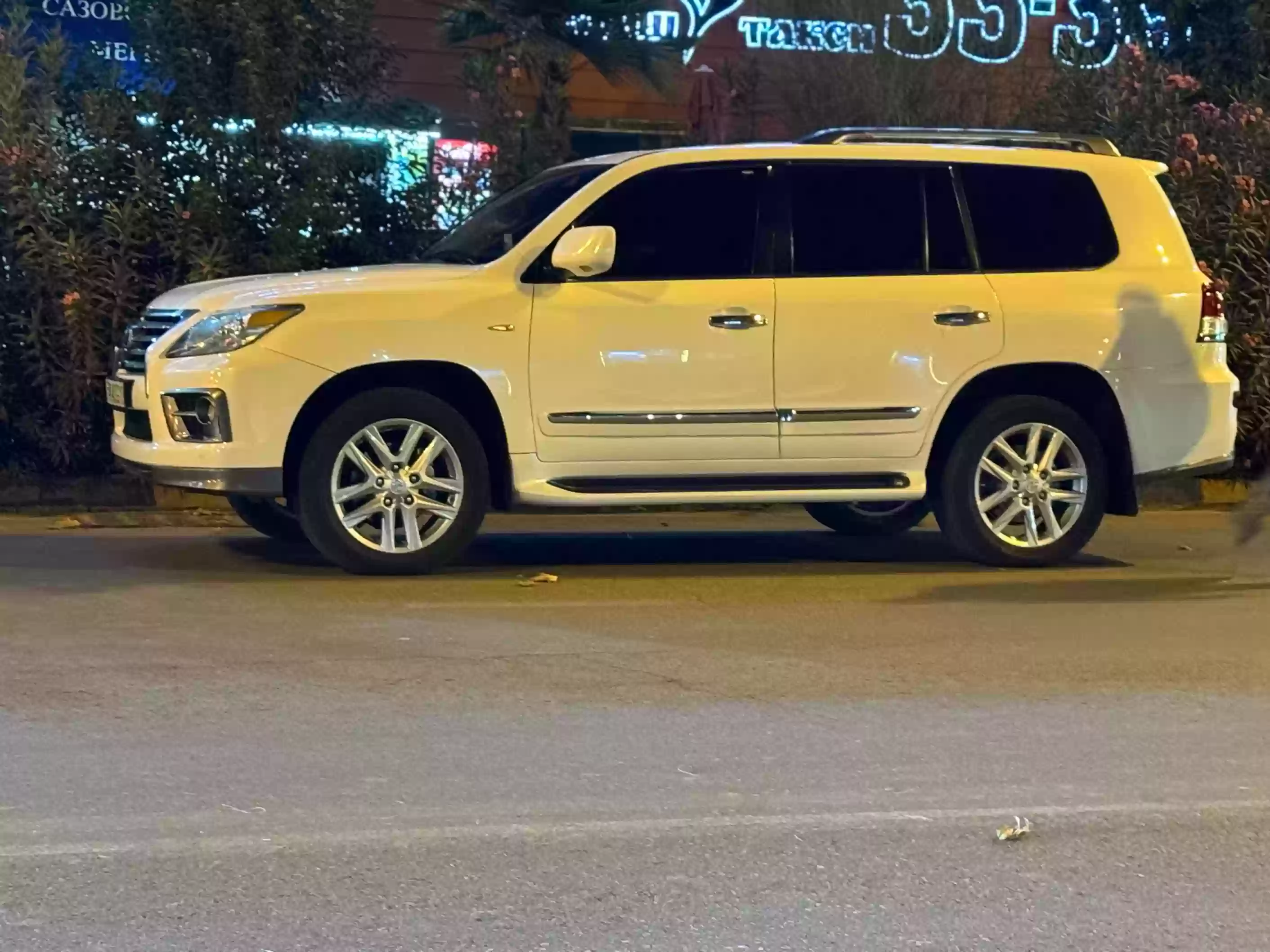 Lexus Lx series 2009