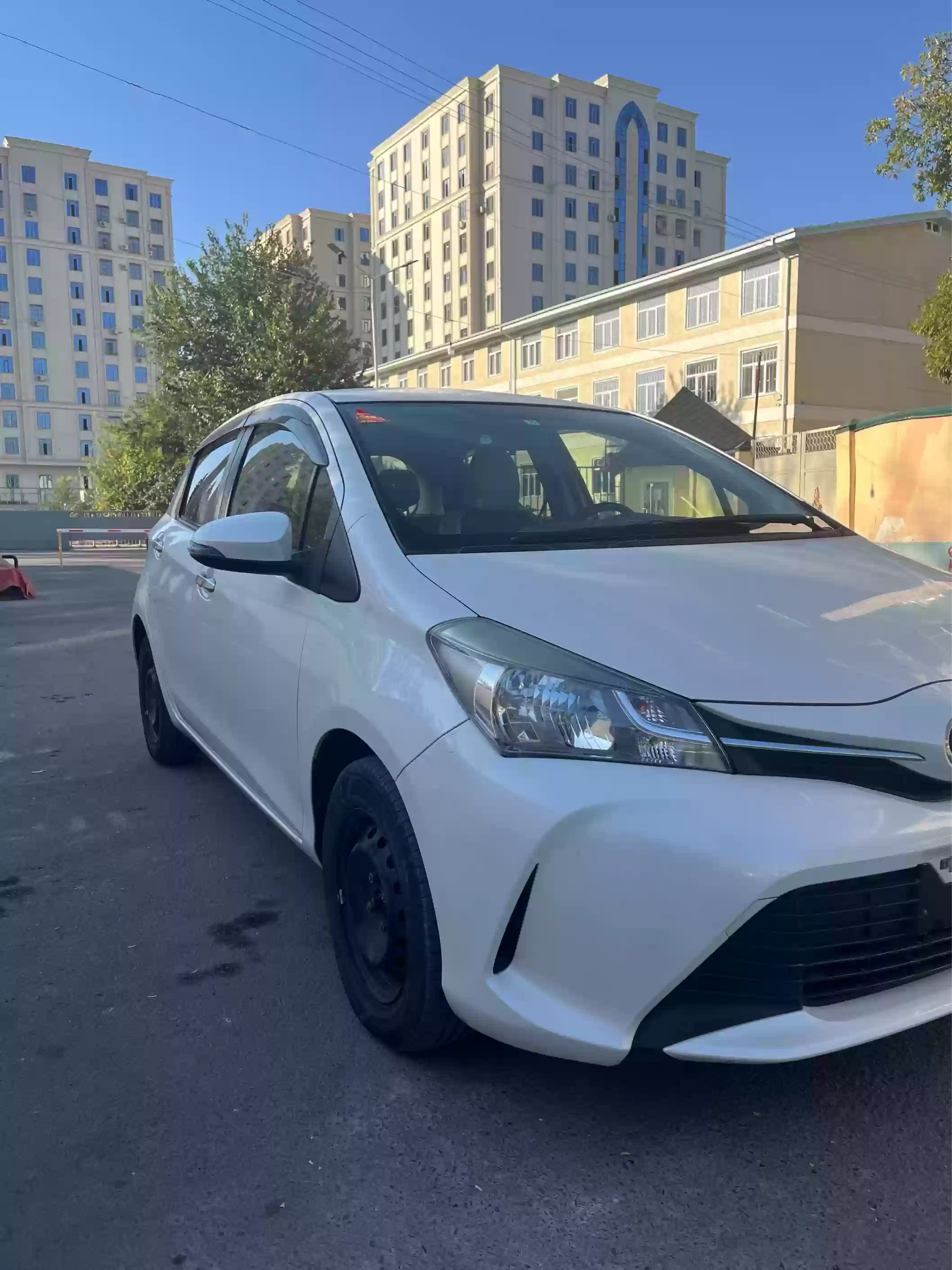 Toyota Vitz 2015