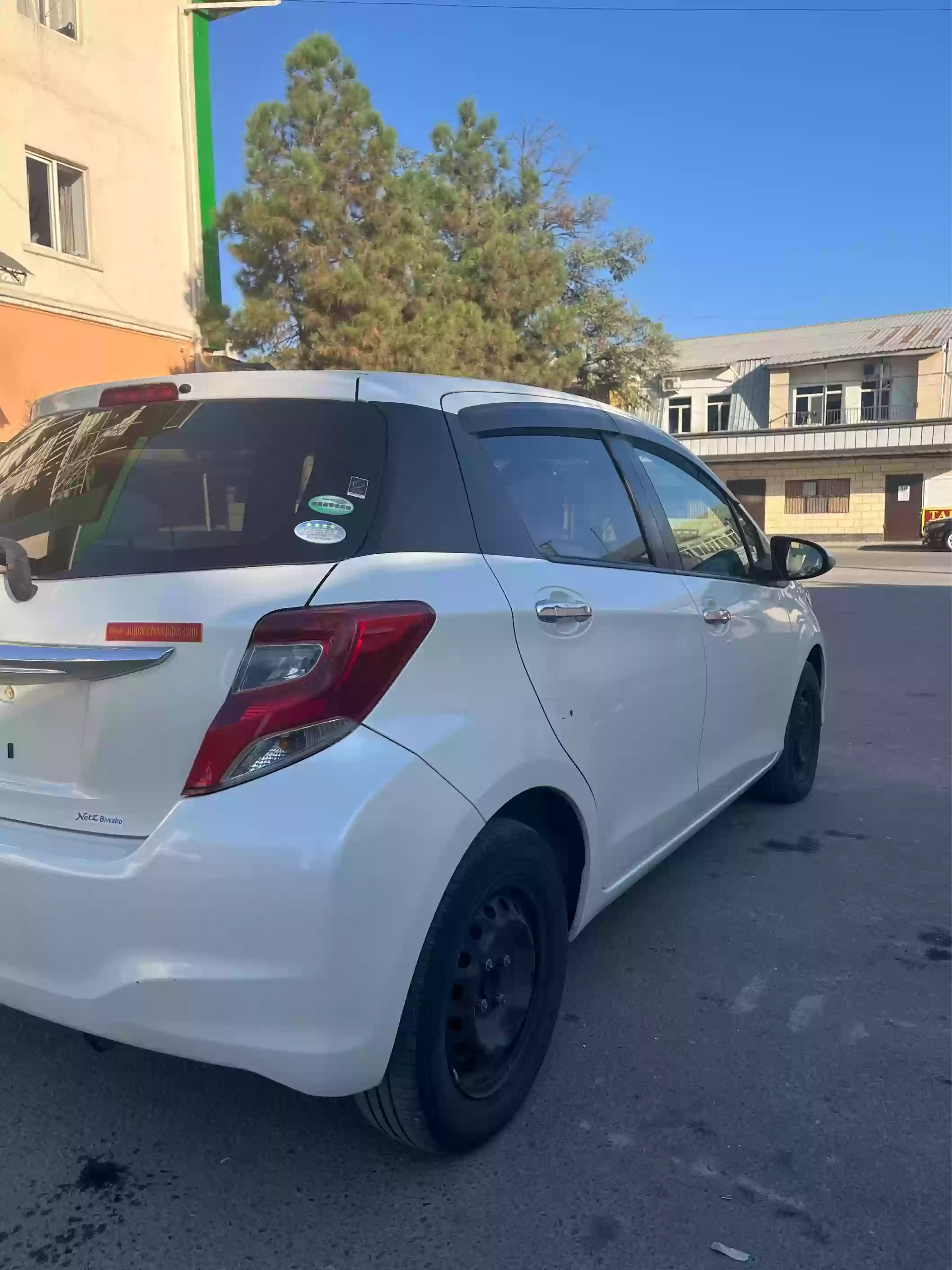 Toyota Vitz 2015