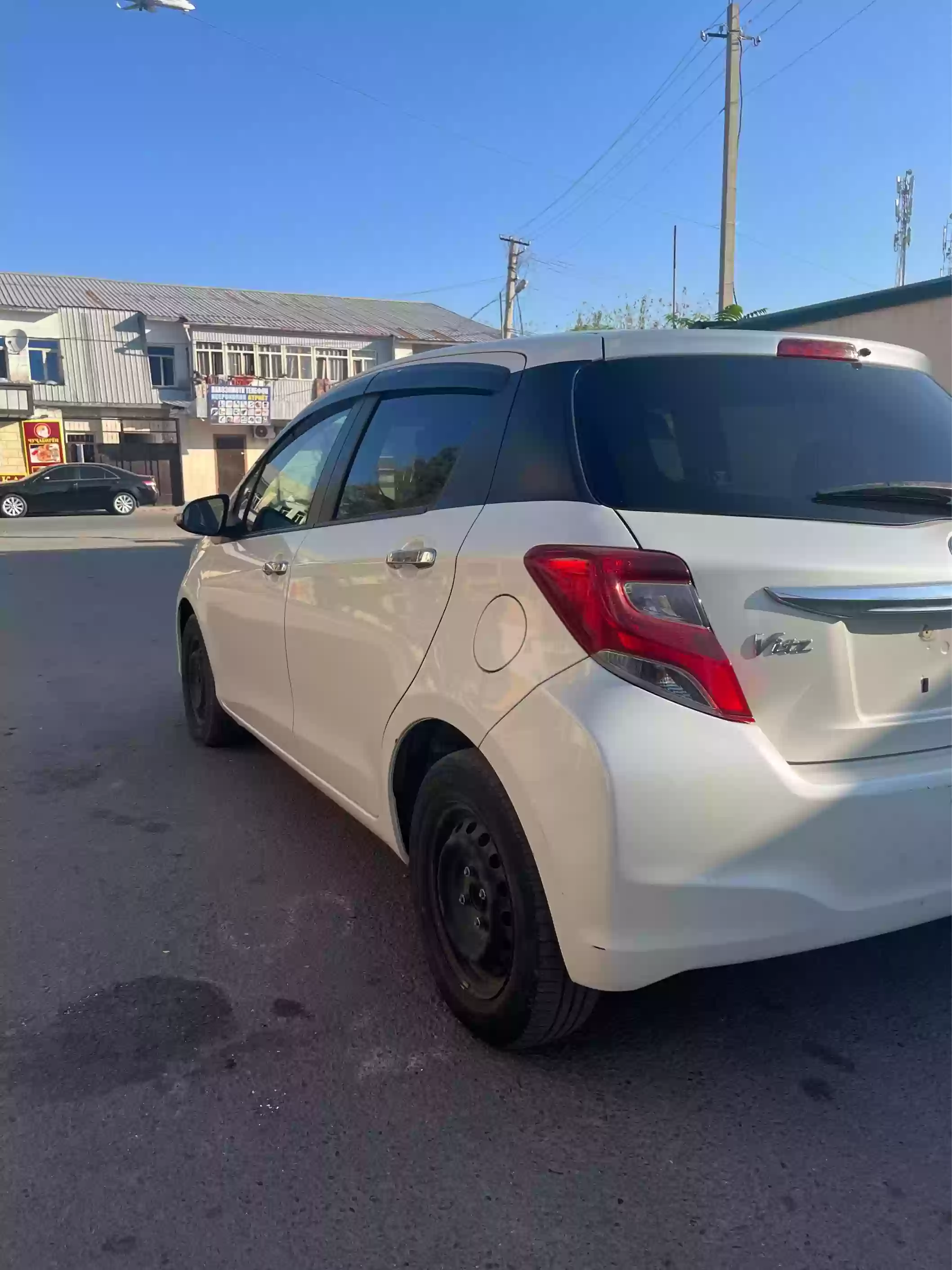 Toyota Vitz 2015