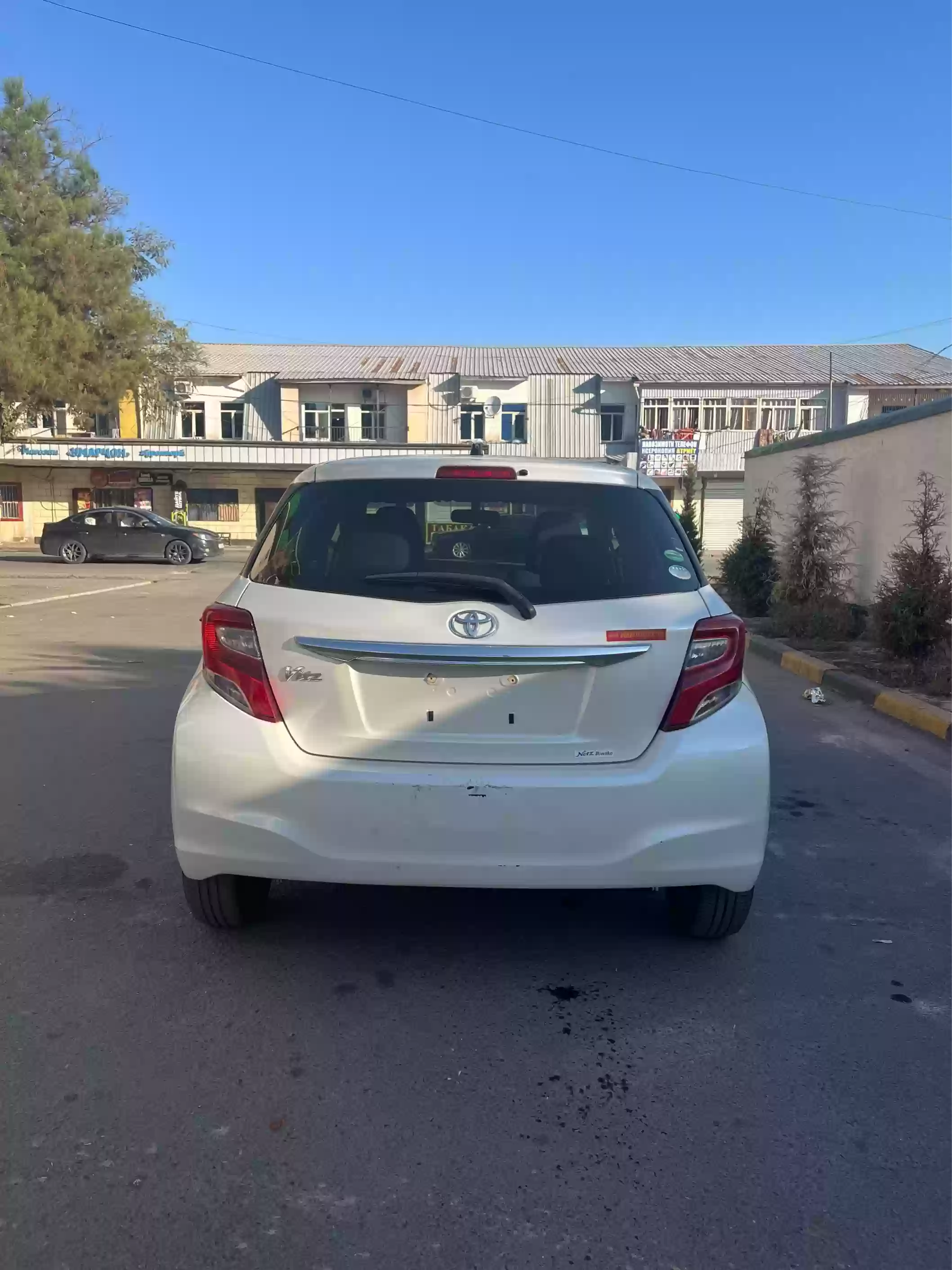 Toyota Vitz 2015