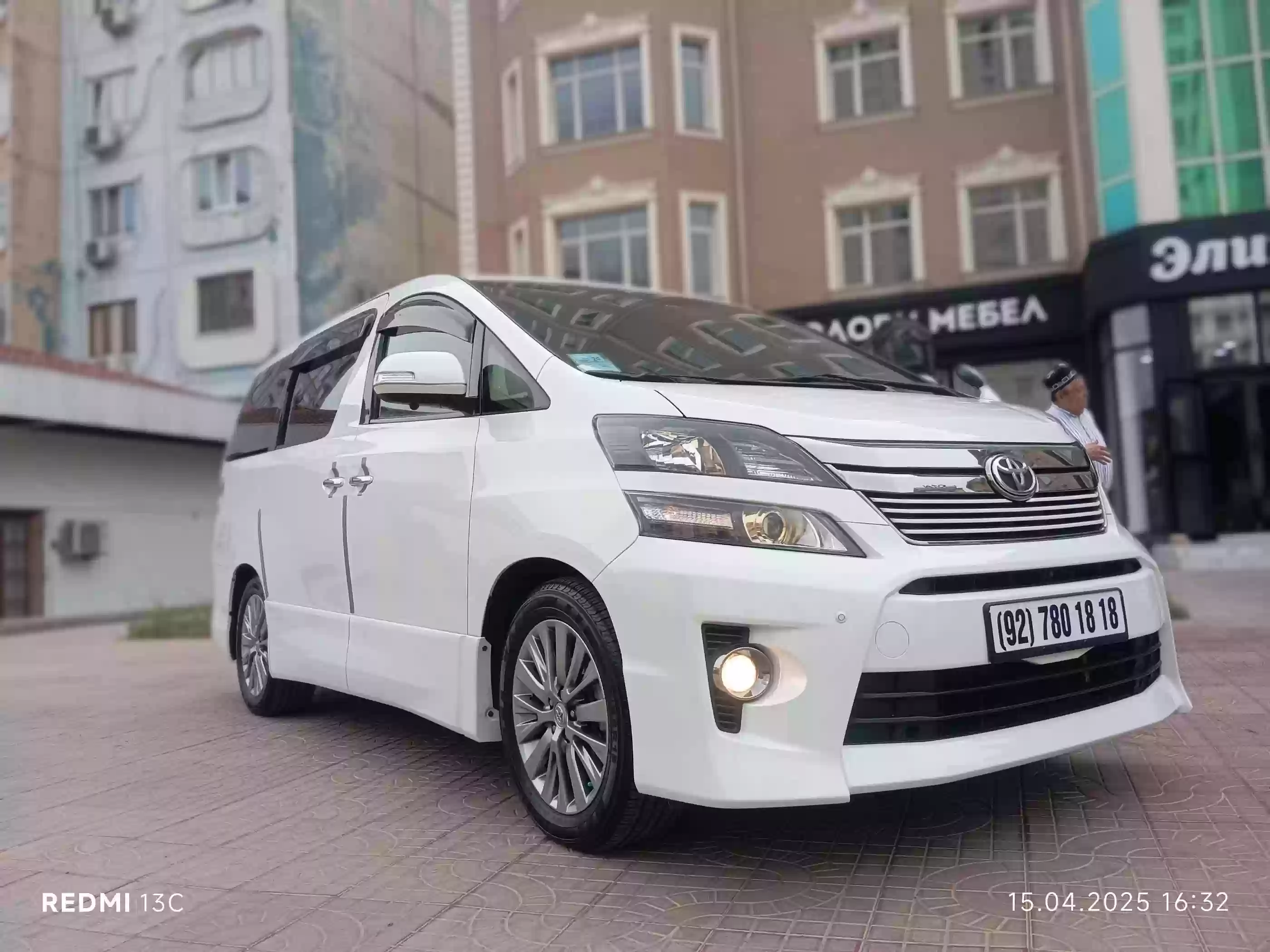 Toyota Alphard 2014