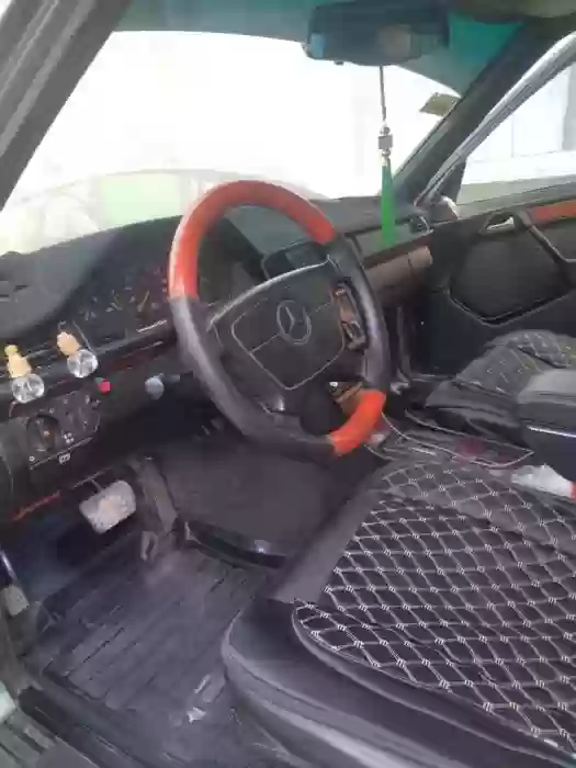 Mercedes-benz E class 1993
